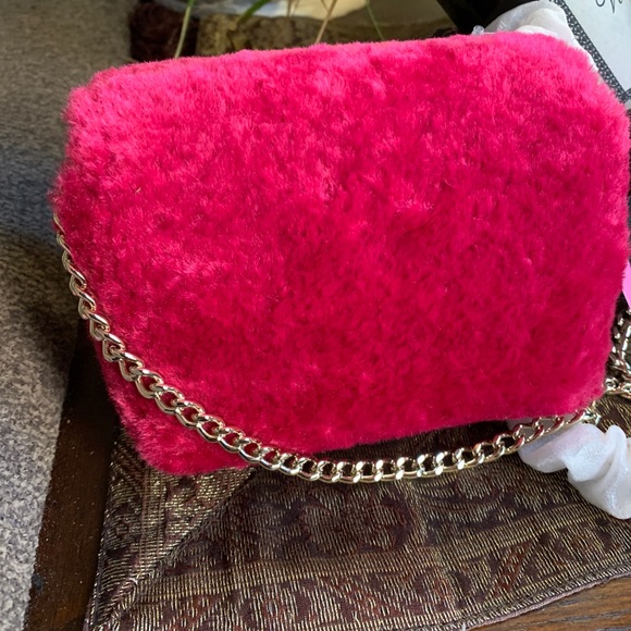 Authentic KATE SPADE FAUX FUR TURNLOCK Small CLUTCH/Crossbody - Picture 5 of 15
